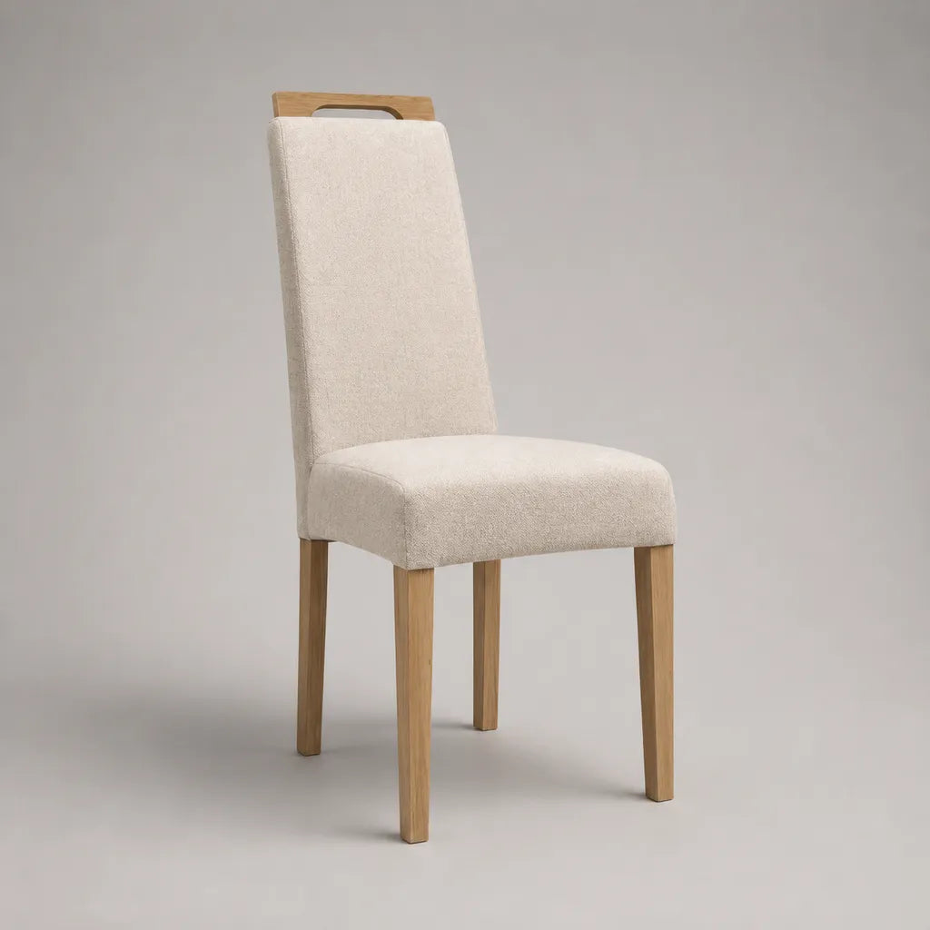 Esszimmerstuhl mit Bouclé-Stoffbezug und Massivholzbeinen, Beige/Natur, 46 × 58 × 95 cm